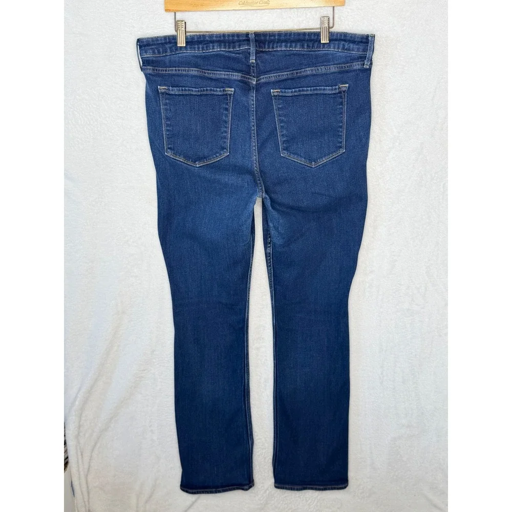 Old Navy Women 18 Blue Wow Boot-Cut Mid-Rise Dark Wash Stretch Denim Jeans